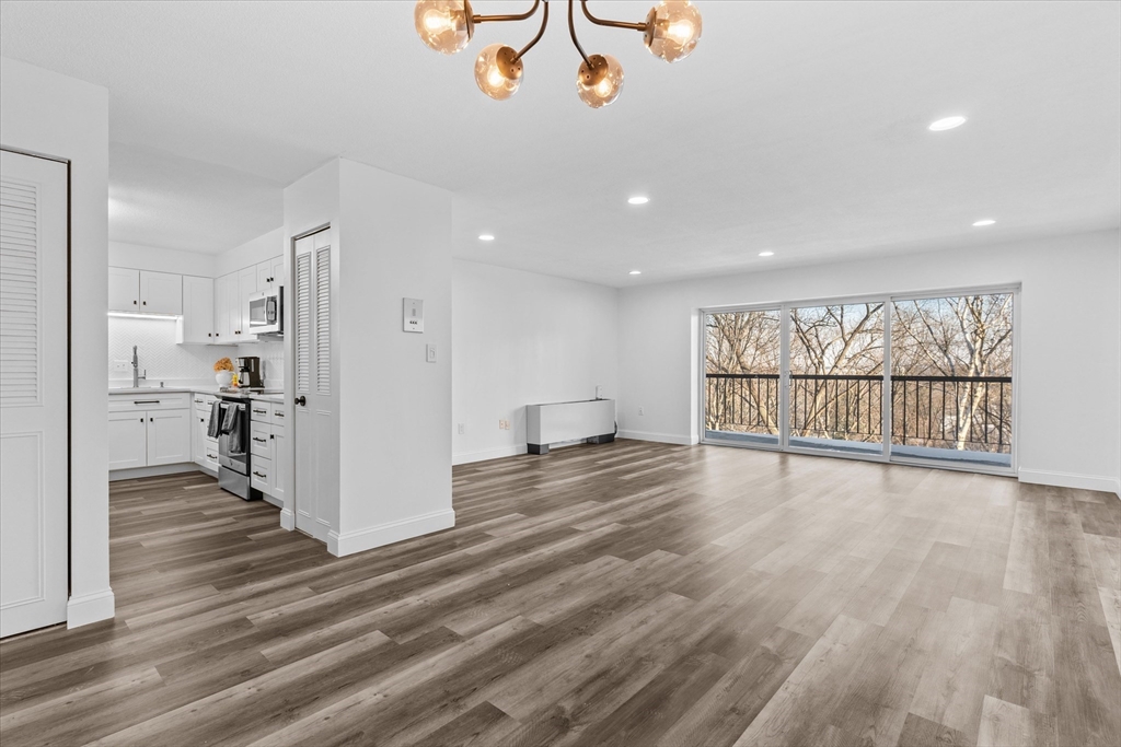 3 Summit Drive, Unit 16 Reading, MA 01867 - Photo 6 of 30