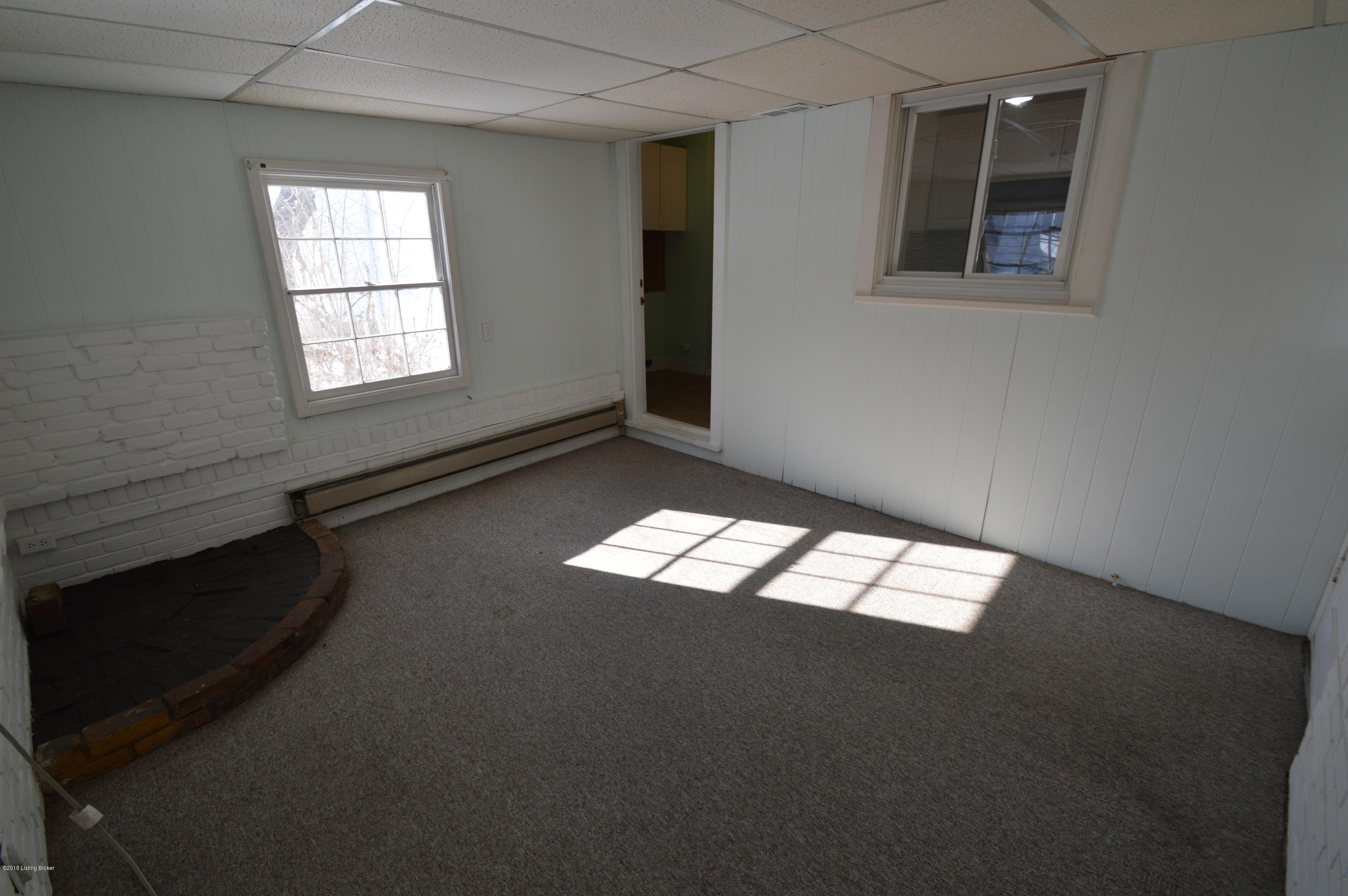 3902 Alton Road Louisville, KY 40207 - Photo 5 of 29 DSC_0022