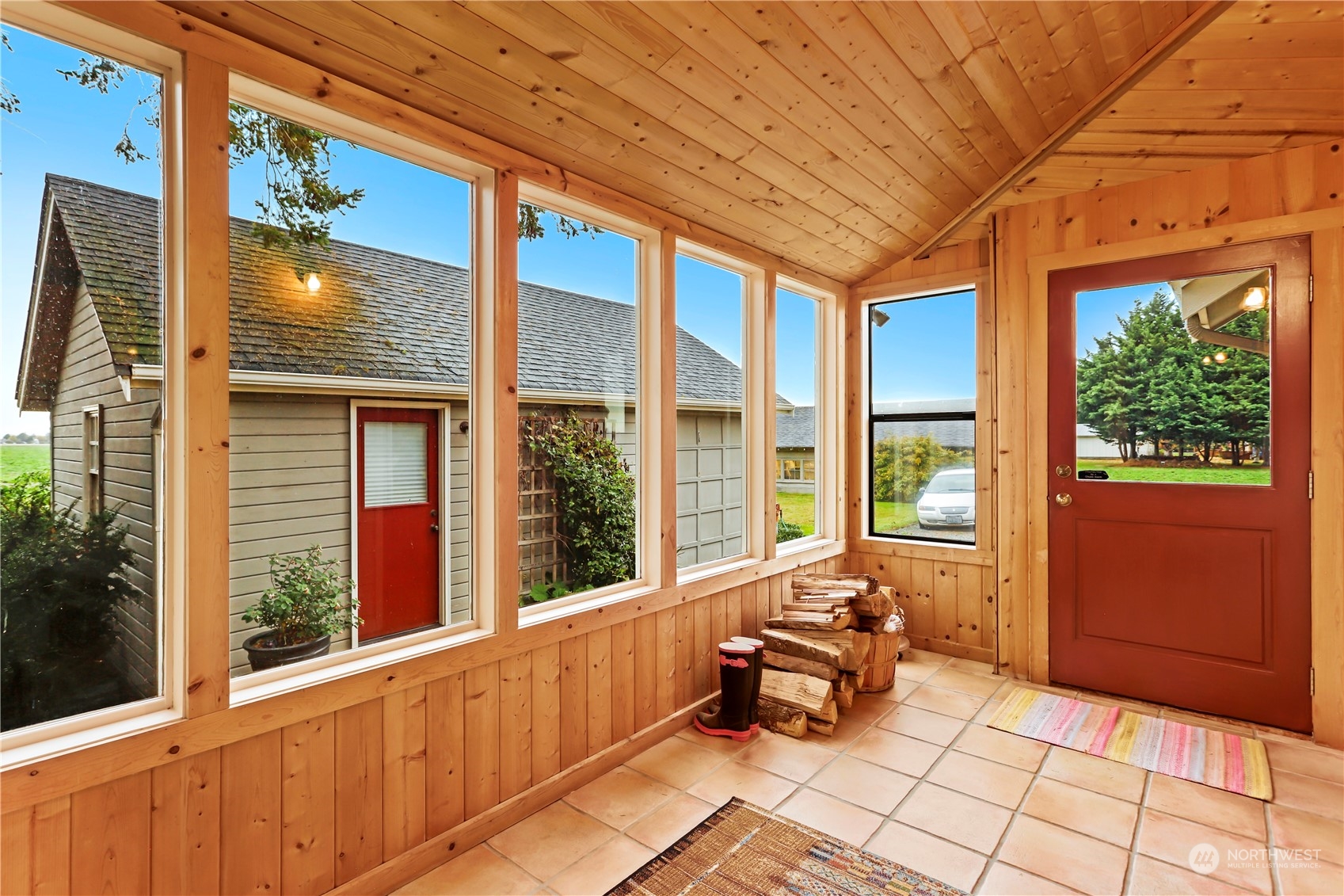 15916 Kamb Road Mount Vernon, WA 98273 - Photo 20 of 29 a balcony with furniture and next to a window