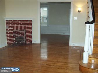 7236 Calvin Road Upper Darby, PA 19082 - Photo 3 of 12 Living Room