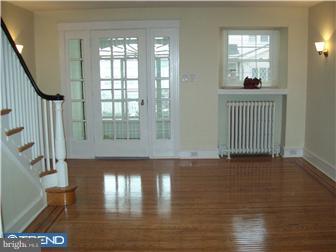 7236 Calvin Road Upper Darby, PA 19082 - Photo 4 of 12 Living Room