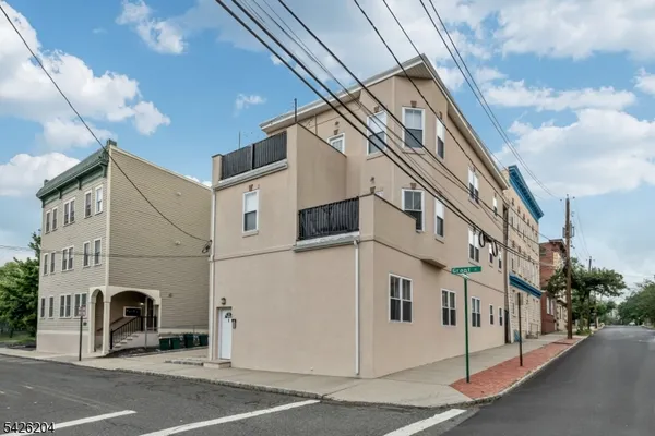 $589,000 | 1 Grant Street, Unit 1, Montclair, NJ 07042