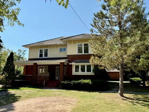 $320,000 | 513 East Cass Street, Cadillac, MI 49601