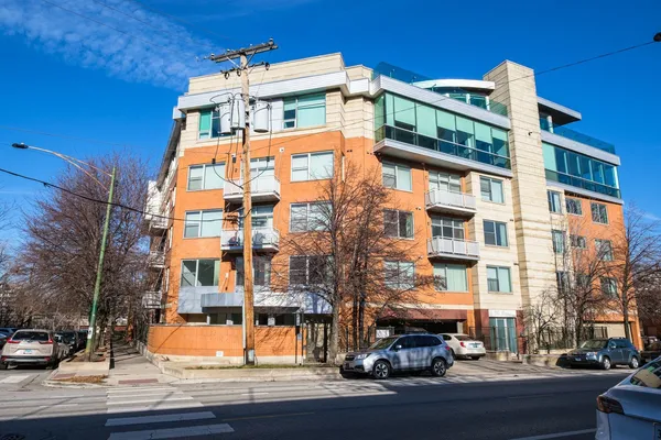 $3,550 | 914 West Hubbard Street, Unit 202, Chicago, IL 60642