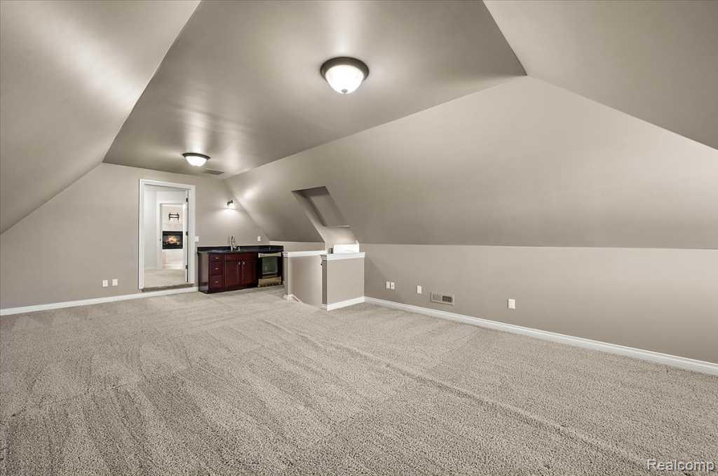 2885 Ambleside Court Rochester, MI 48306 - Photo 39 of 48