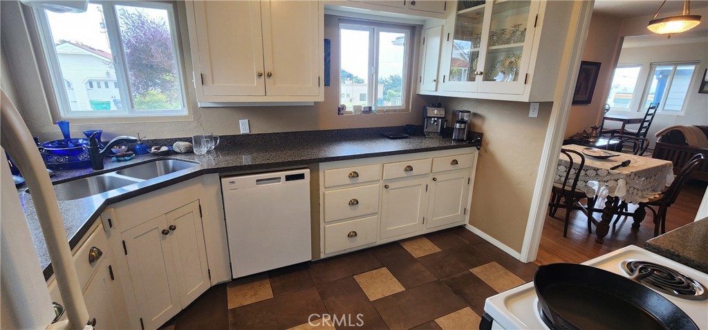 265 Chatham Lane Cambria, CA 93428 - Photo 27 of 45