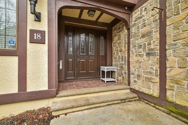 $469,000 | 18 Manchester Court, Unit F, Chatham, NJ 07928