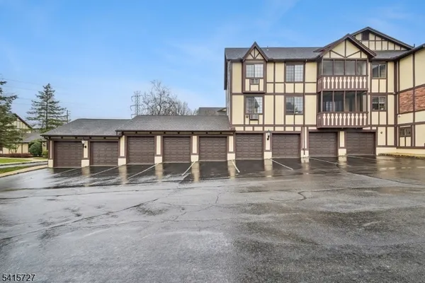 $469,000 | 18 Manchester Court, Unit F, Chatham, NJ 07928