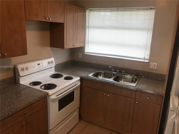 $1,850 | 13315 Alexandria Drive, Unit 3, Opa-Locka, FL 33054