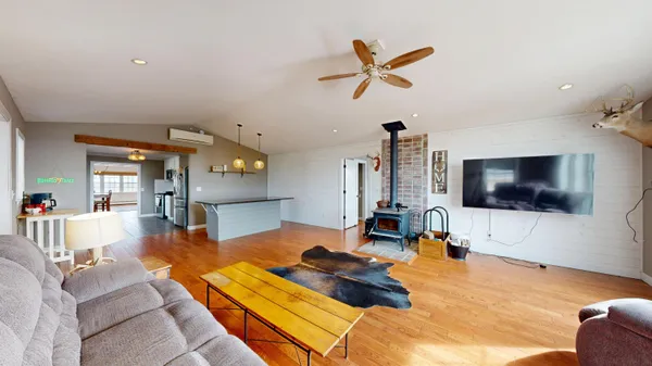 $575,000 | 16433 Highway 27, Utica, WI 54628