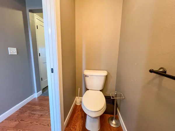 $575,000 | 16433 Highway 27, Utica, WI 54628