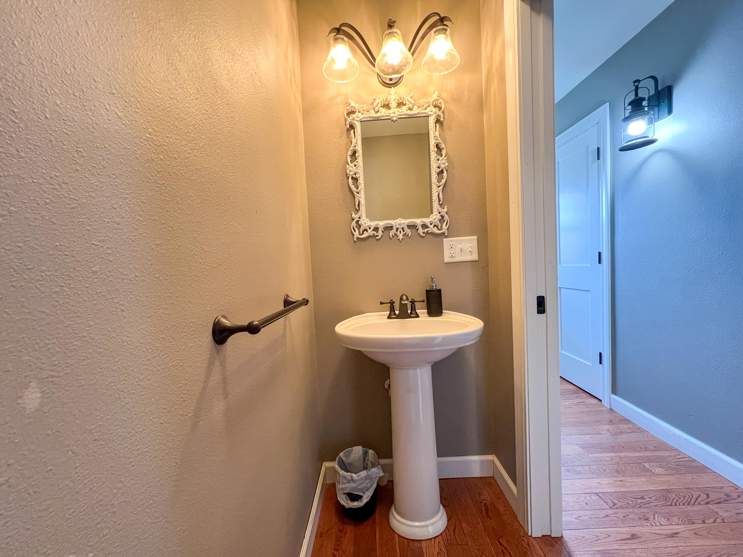 16433 Highway 27 Utica, WI 54628 - Photo 37 of 59 Bathroom