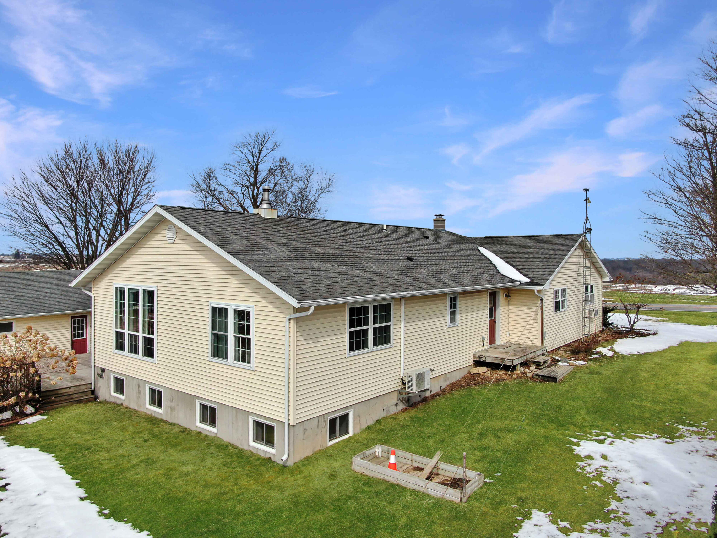 16433 Highway 27 Utica, WI 54628 - Photo 50 of 59 Exterior