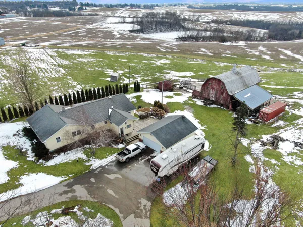 $575,000 | 16433 Highway 27, Utica, WI 54628