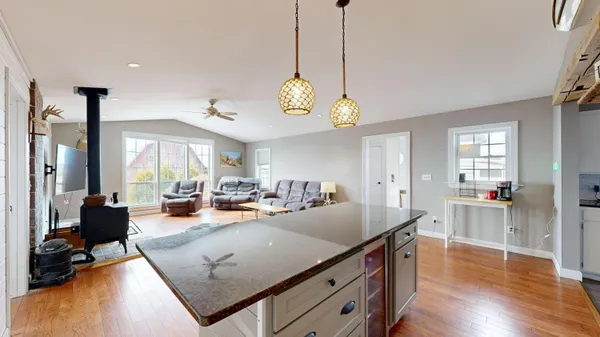 $575,000 | 16433 Highway 27, Utica, WI 54628