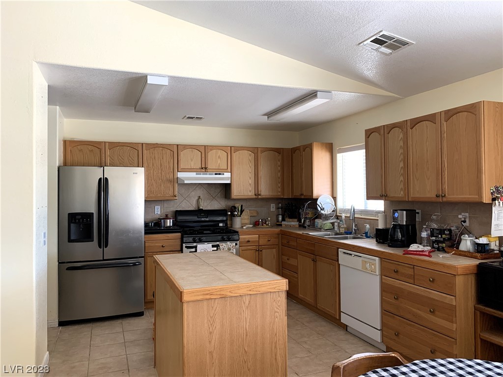 2570 Gally Road Pahrump, NV 89060 - Photo 21 of 43 Gallery Image 21