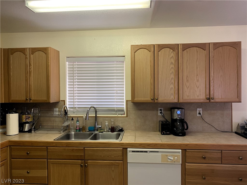 2570 Gally Road Pahrump, NV 89060 - Photo 23 of 43 Gallery Image 23