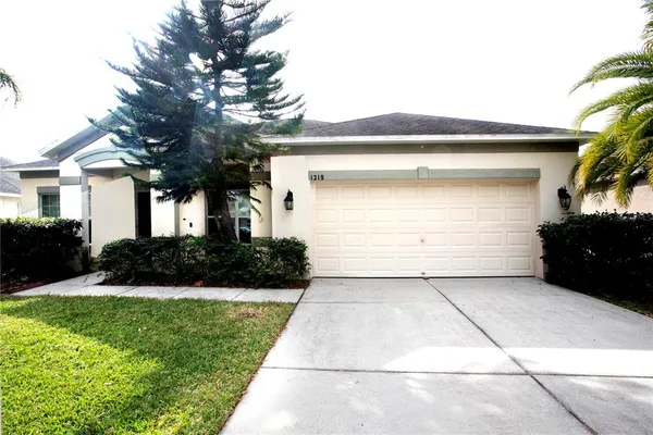 $2,400 | 1319 Rowantree Drive, Dover, FL 33527