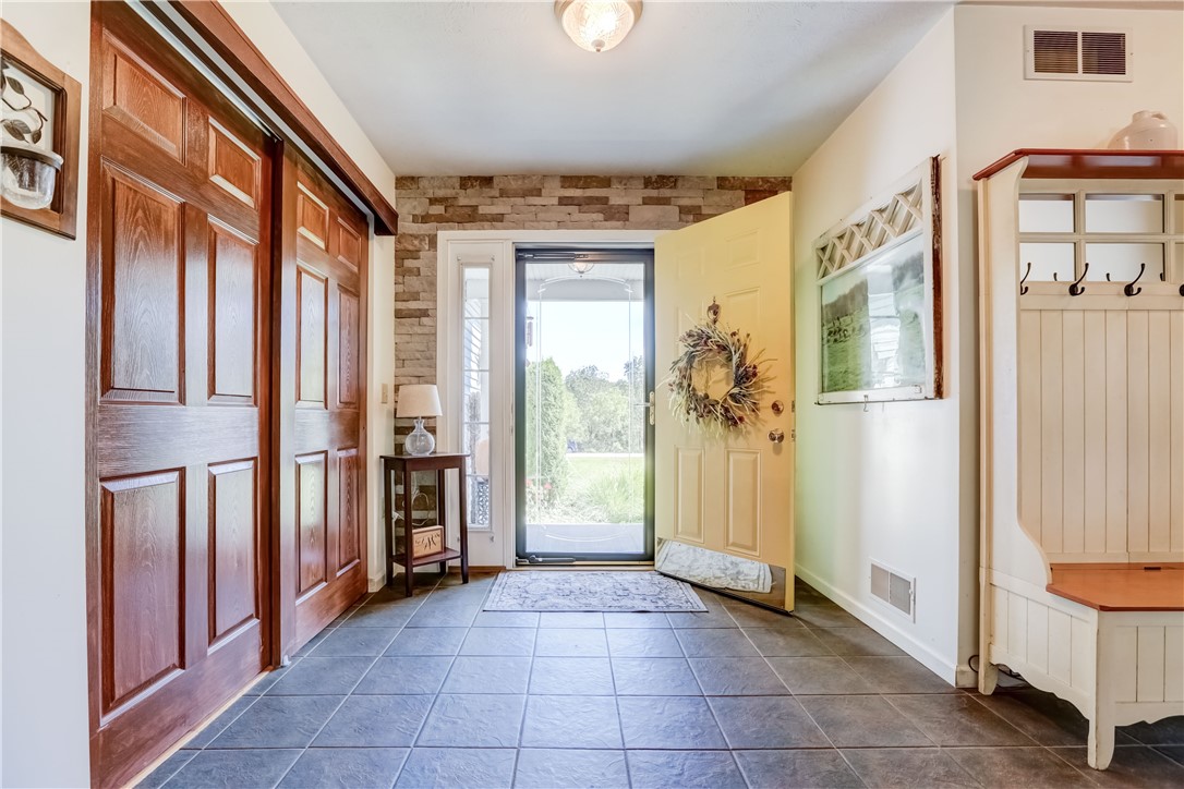 3100 Wesley Road West Bloomfield, NY 14469 - Photo 4 of 46