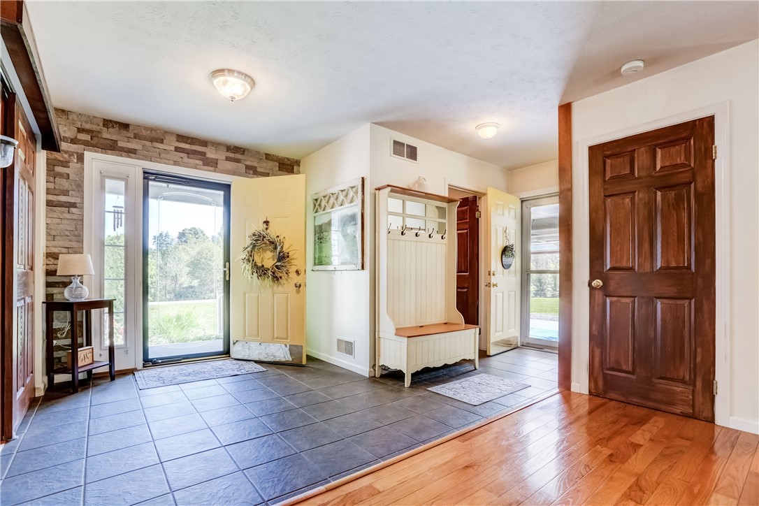 3100 Wesley Road West Bloomfield, NY 14469 - Photo 6 of 46