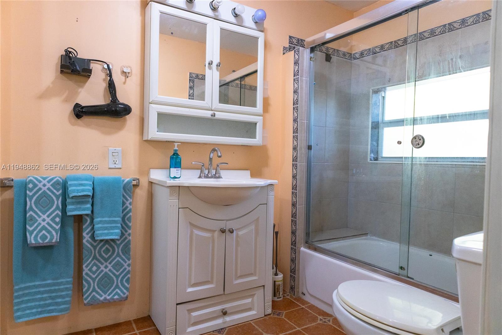 271 Northeast 154th Street, Unit 1 Miami, FL 33162 - Photo 3 of 7