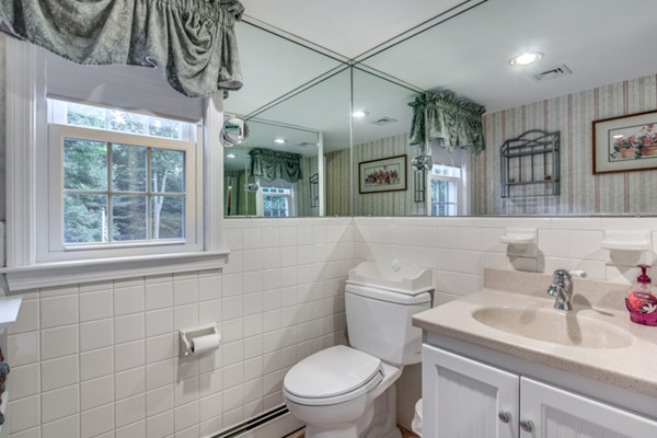 18 Huntingdon Road Lynnfield, MA 01940 - Photo 16 of 25 Gallery Image 16