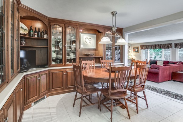 18 Huntingdon Road Lynnfield, MA 01940 - Photo 5 of 25 Gallery Image 5