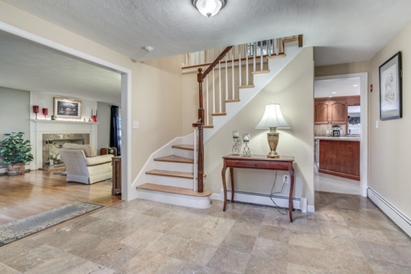 18 Huntingdon Road Lynnfield, MA 01940 - Photo 6 of 25 Gallery Image 6