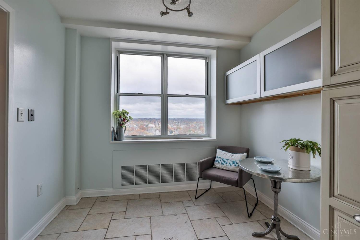 2444 Madison Road, Unit 1710 Cincinnati, OH 45208 - Photo 12 of 25 Gallery Image 12