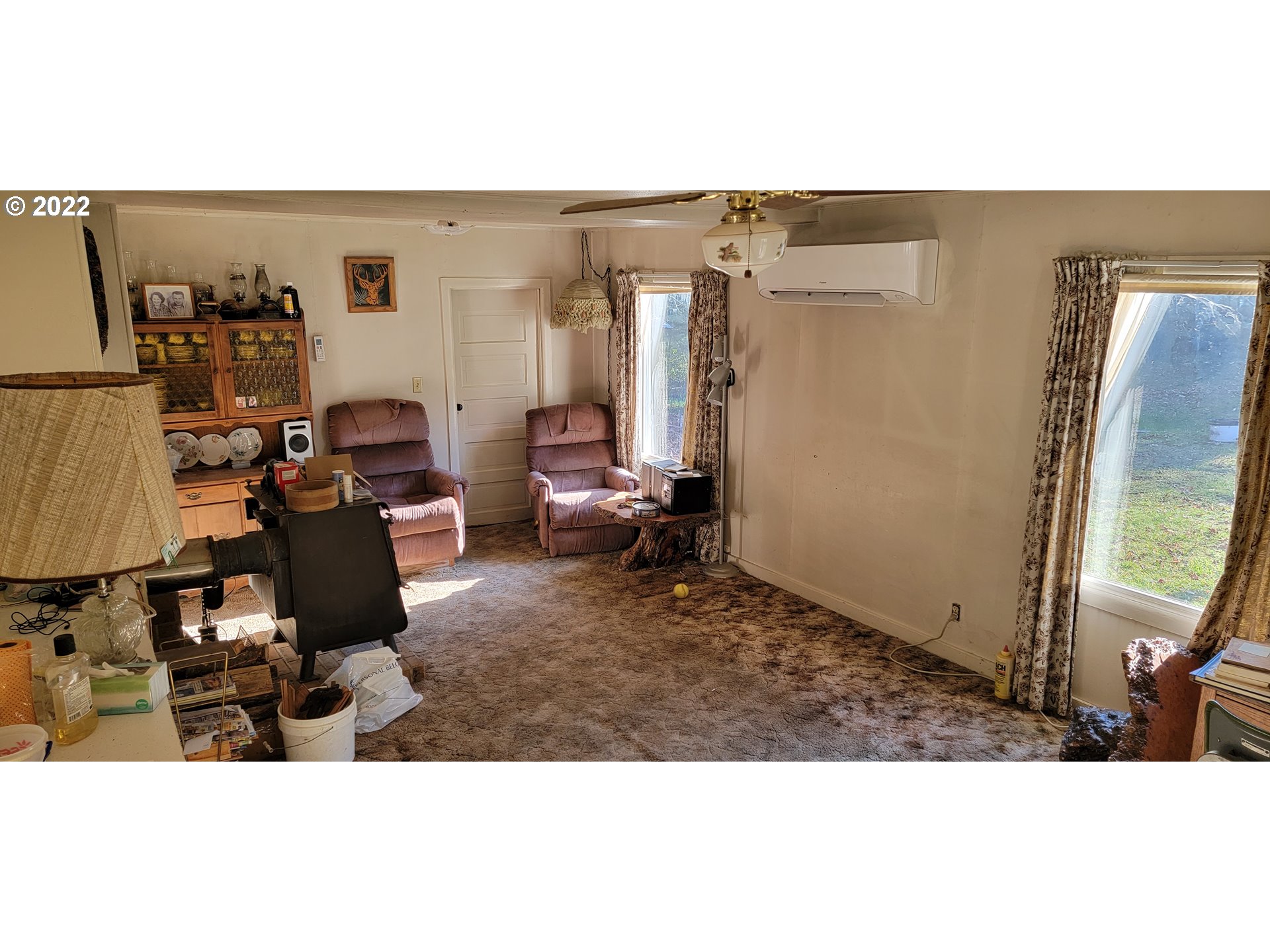 1824 Kent Creek Road Winston, OR 97496 - Photo 2 of 11 Gallery Image 2