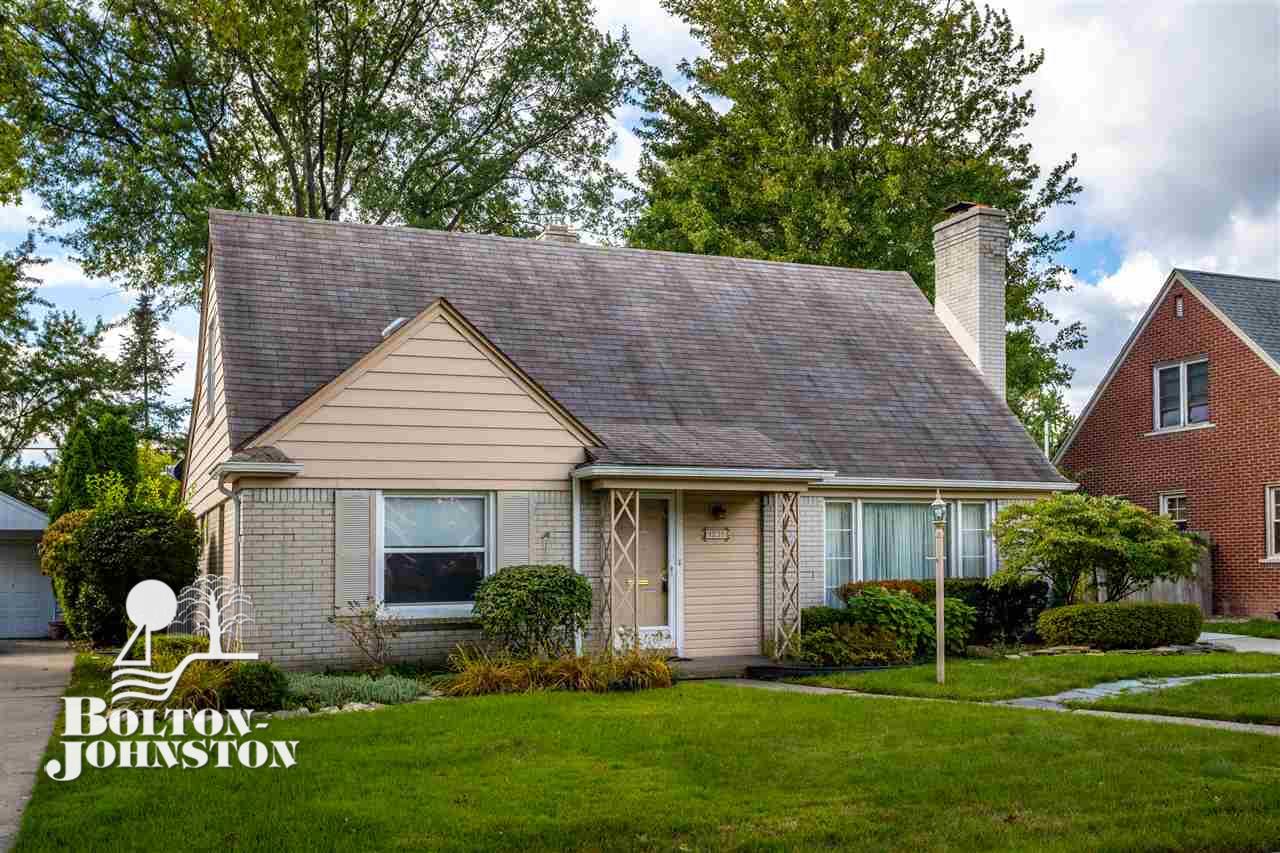 1231 Torrey Road Grosse Pointe, MI 48236 - Photo 39 of 41 31395451-38.JPG