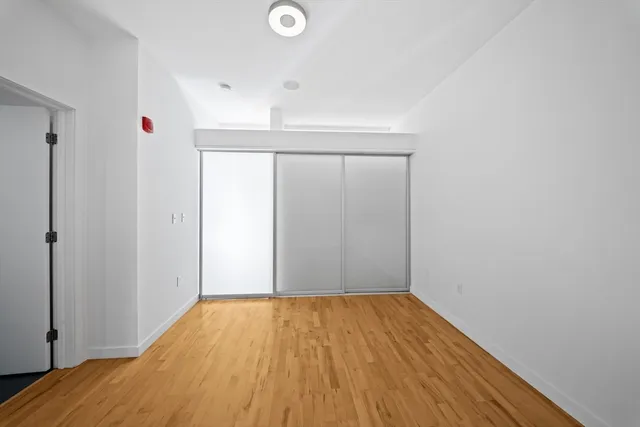 $4,900 | 346 Congress Street, Unit 609, Boston, MA 02210