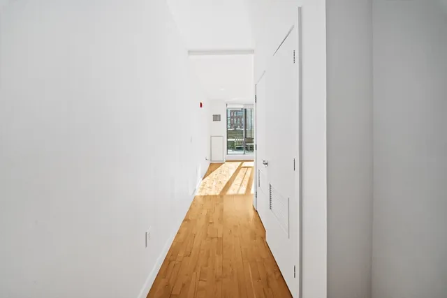 $4,900 | 346 Congress Street, Unit 609, Boston, MA 02210