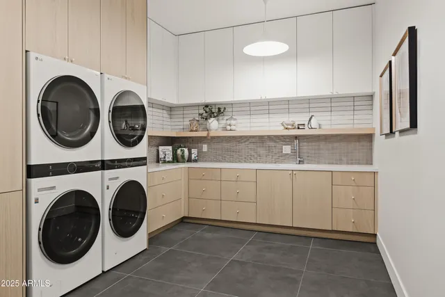 $4,000,000 | 5156 North 45th Place, Phoenix, AZ 85018