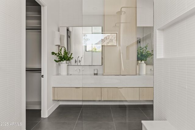 $4,000,000 | 5156 North 45th Place, Phoenix, AZ 85018