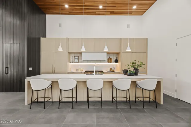 $4,000,000 | 5156 North 45th Place, Phoenix, AZ 85018