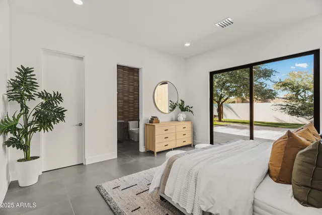 $4,000,000 | 5156 North 45th Place, Phoenix, AZ 85018