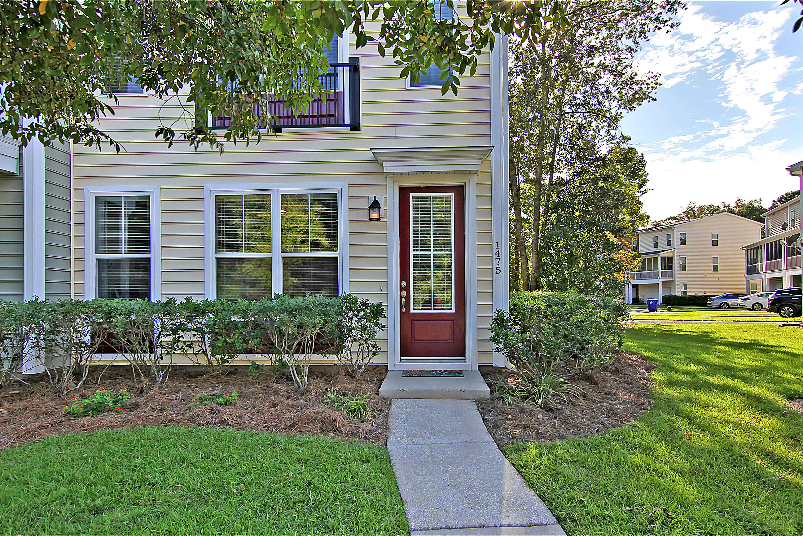 1475 Roustabout Way Charleston, SC 29414 - Photo 2 of 45 Come on in!