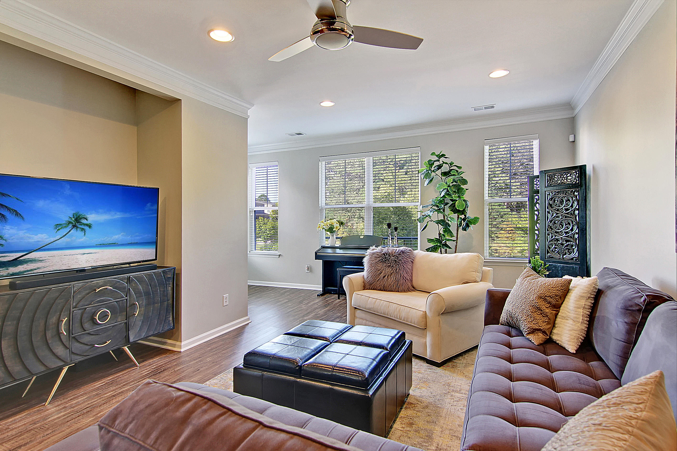 1475 Roustabout Way Charleston, SC 29414 - Photo 13 of 45 Large Living Room