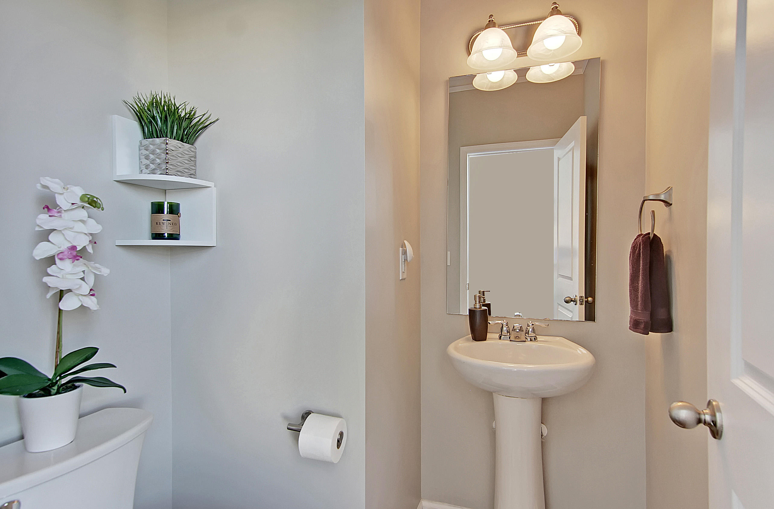 1475 Roustabout Way Charleston, SC 29414 - Photo 19 of 45 2nd Floor Bathroom