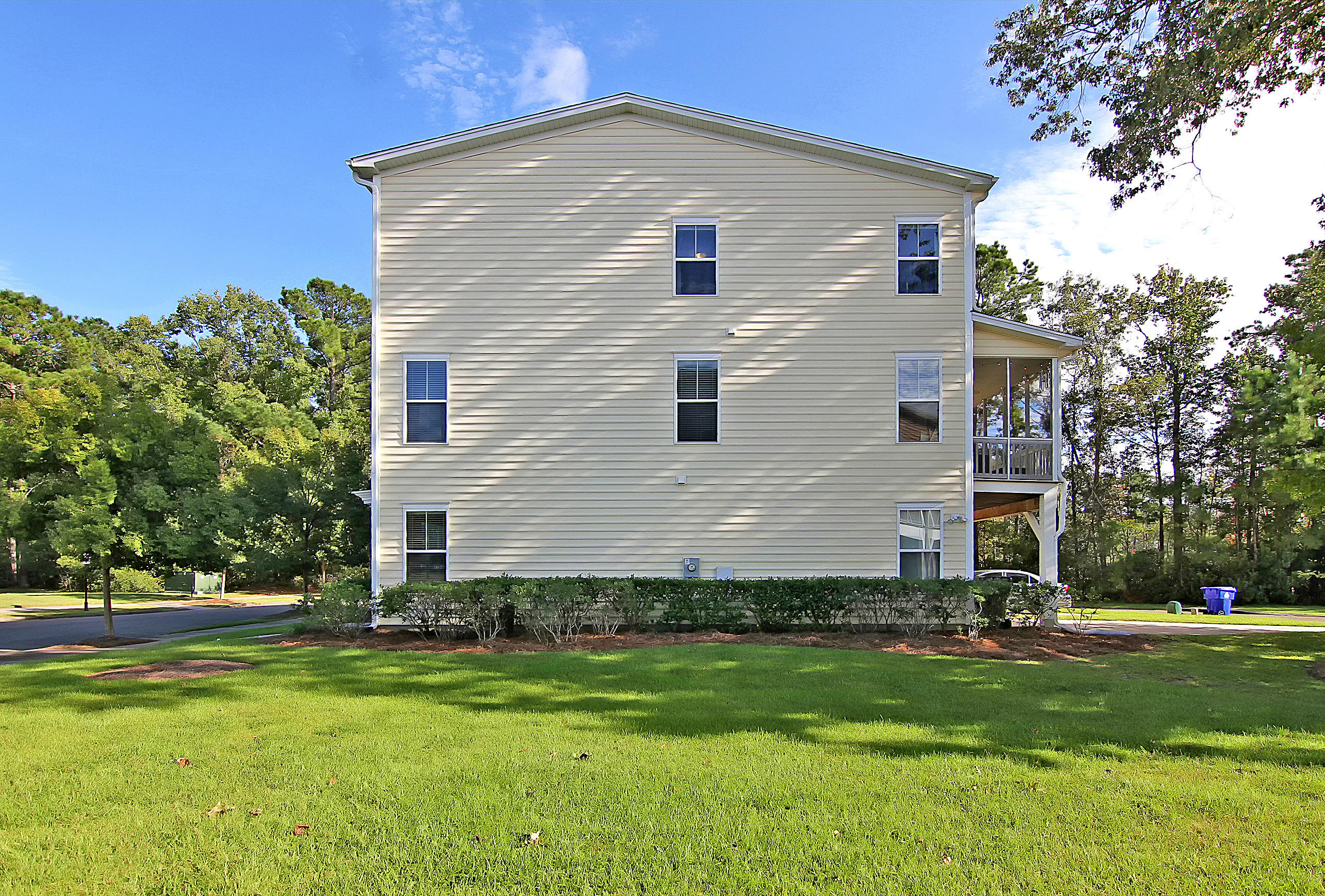 1475 Roustabout Way Charleston, SC 29414 - Photo 37 of 45 Large Grass Area on Side!