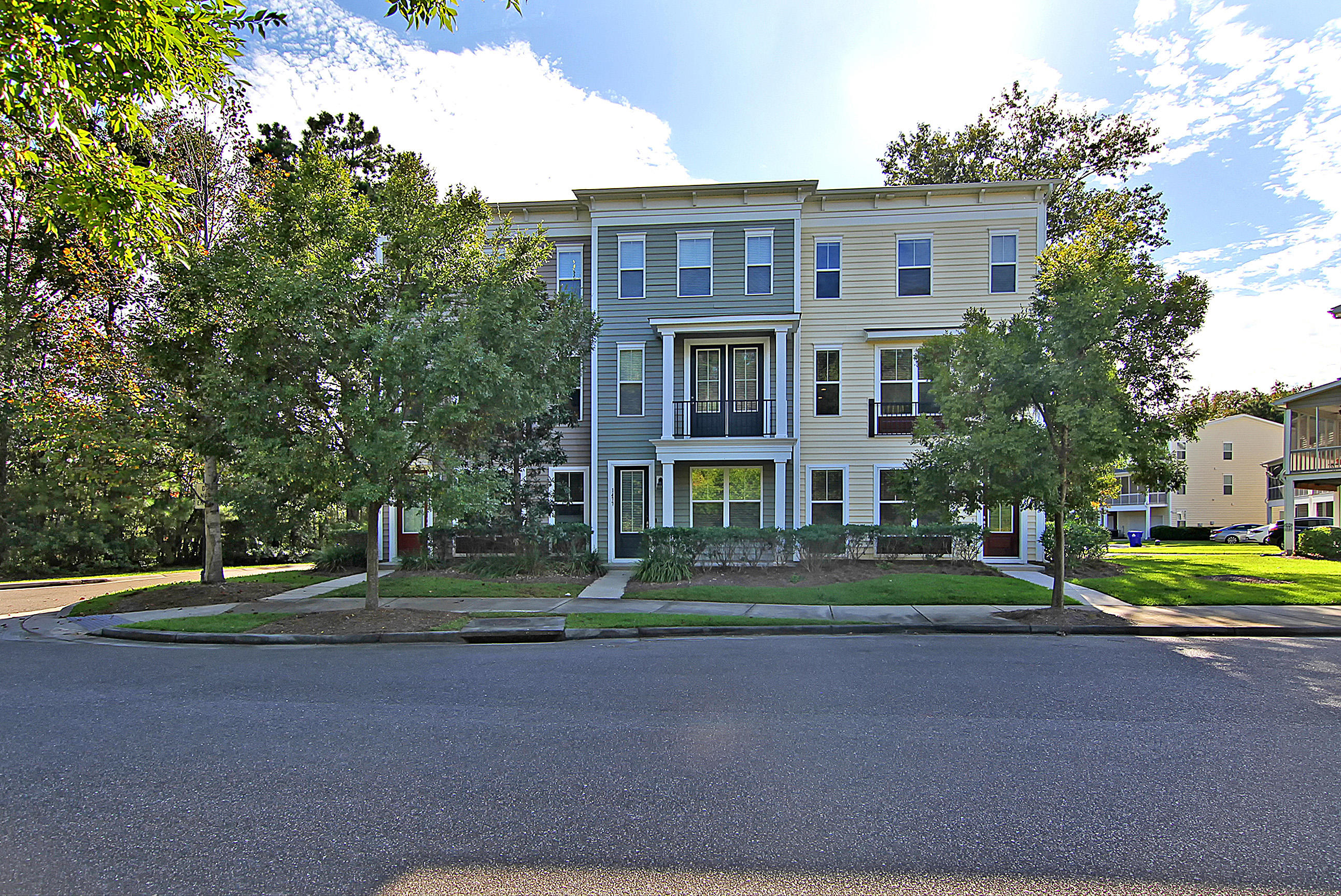 1475 Roustabout Way Charleston, SC 29414 - Photo 40 of 45 End Unit!