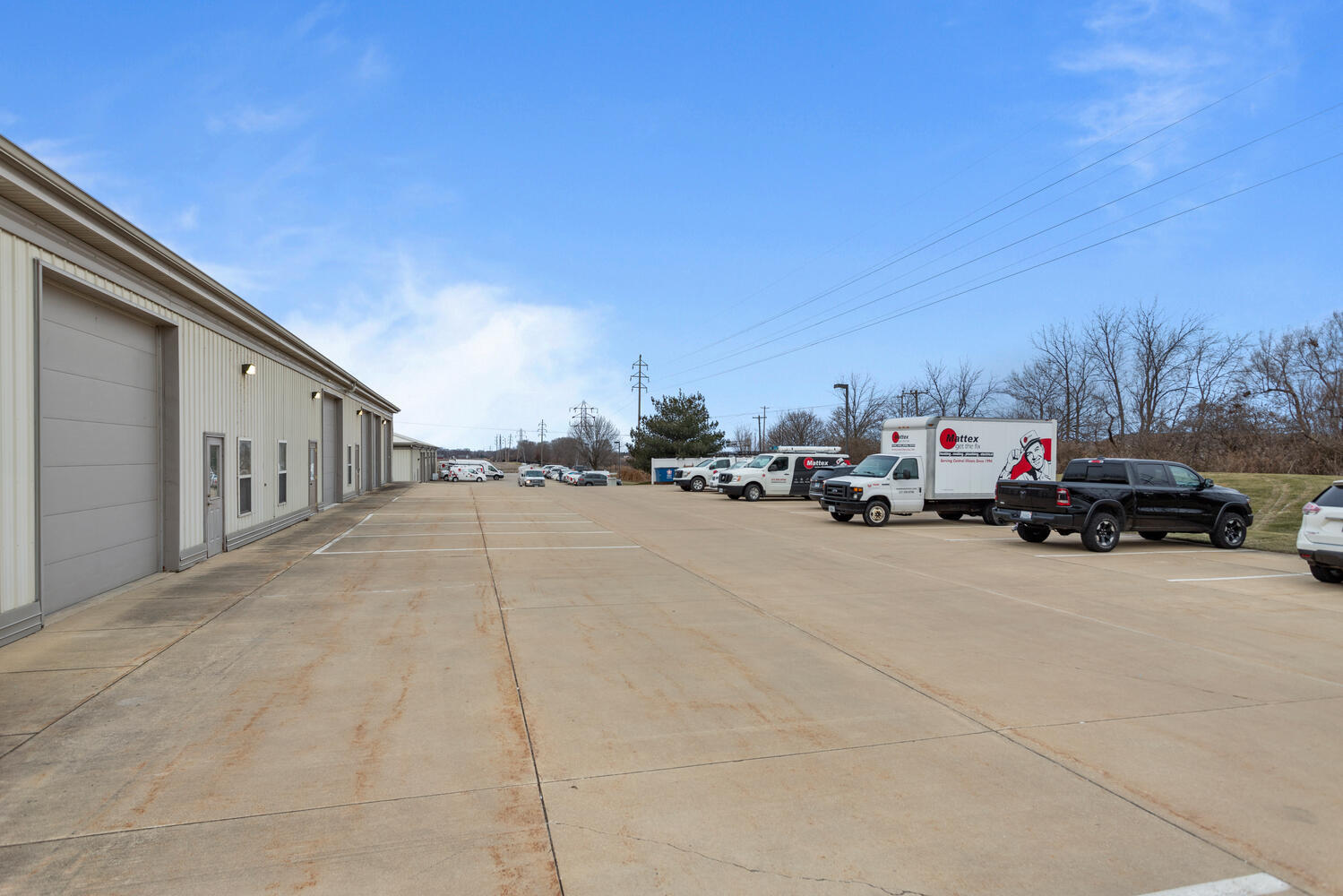 420 South Staley Road Champaign, IL 61822 - Photo 3 of 23 Gallery Image 3