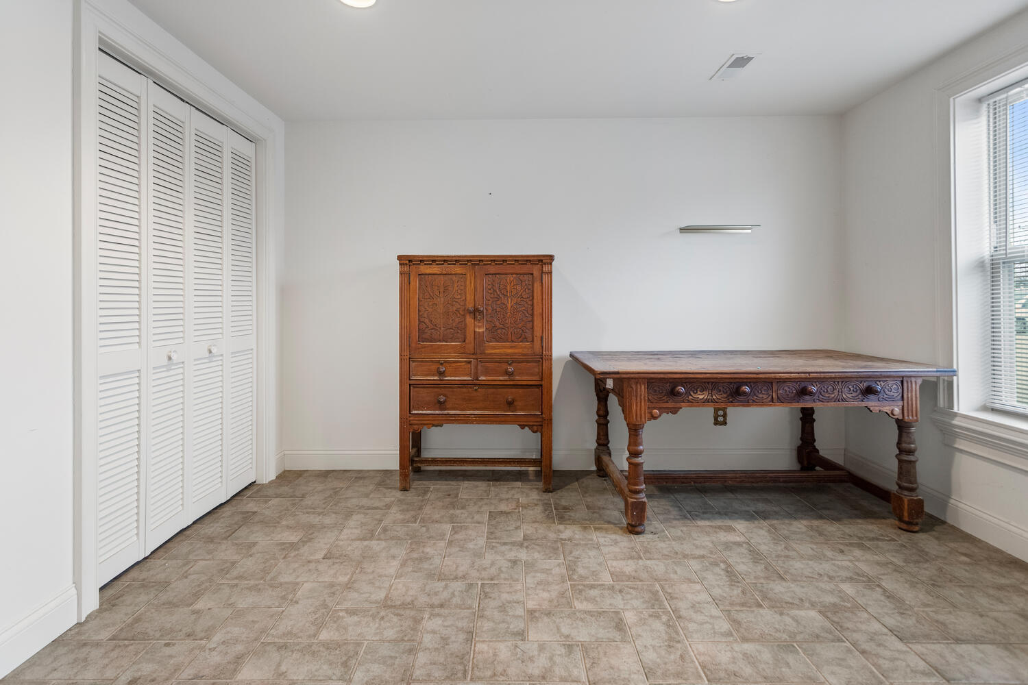 420 South Staley Road Champaign, IL 61822 - Photo 5 of 23 Gallery Image 5