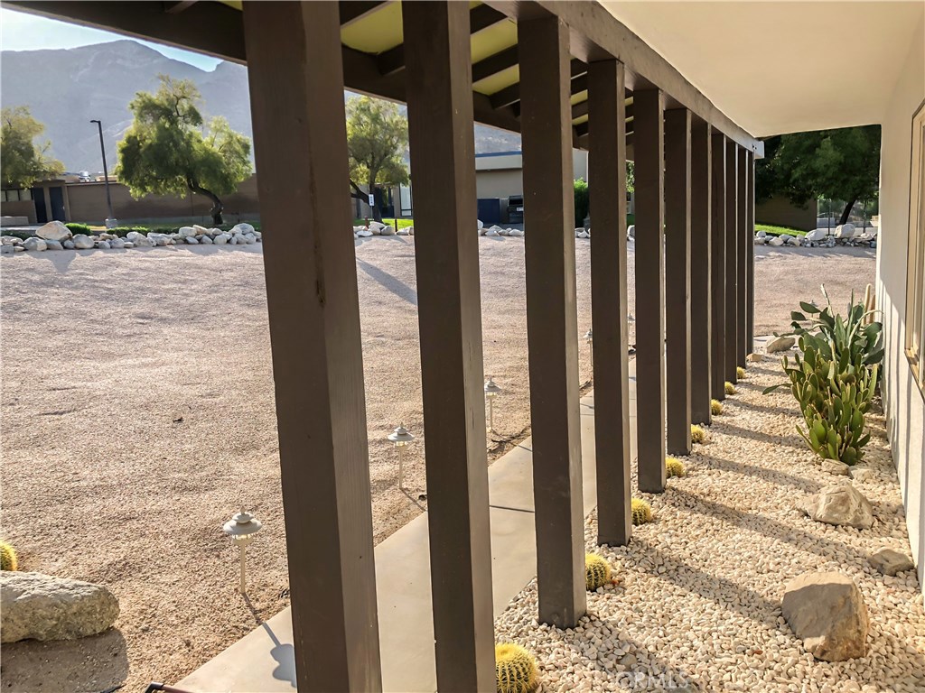 71292 Biskra Road Rancho Mirage, CA 92270 - Photo 26 of 27 a view of a balcony