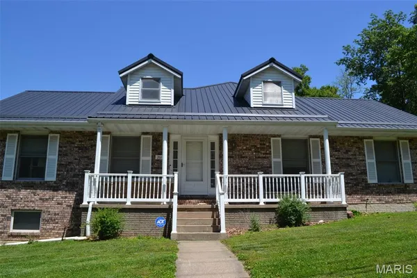 $385,000 | 2610 Marsh Avenue, Hannibal, MO 63401