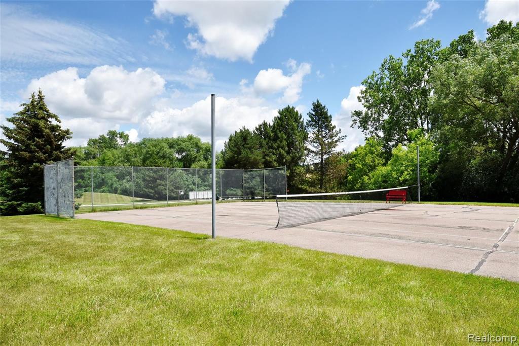 2259 Crystal Drive, Unit 32 Rochester Hills, MI 48309 - Photo 37 of 37