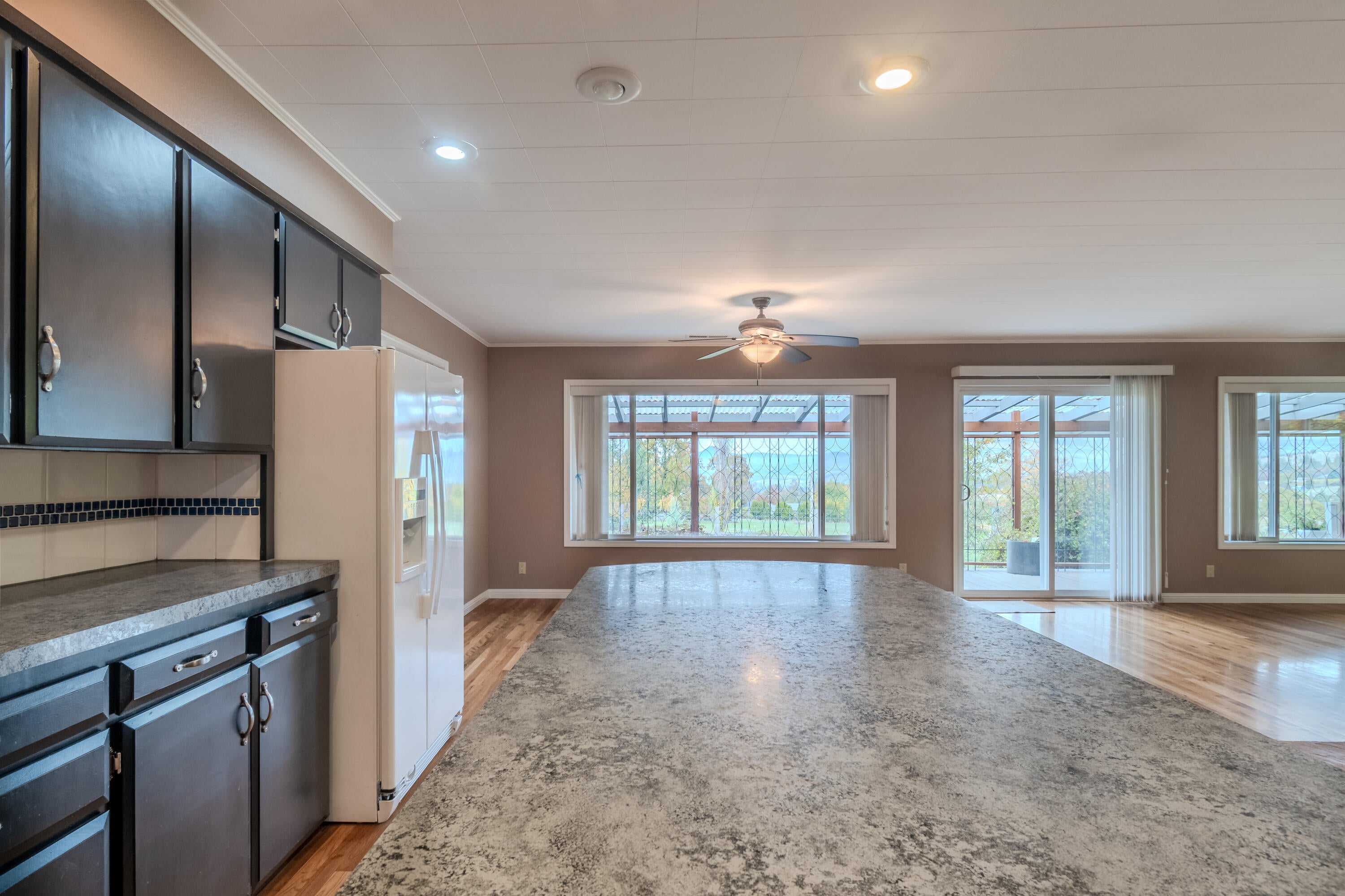 8192 Yank Gulch Road Talent, OR 97540 - Photo 8 of 34 Kitchen