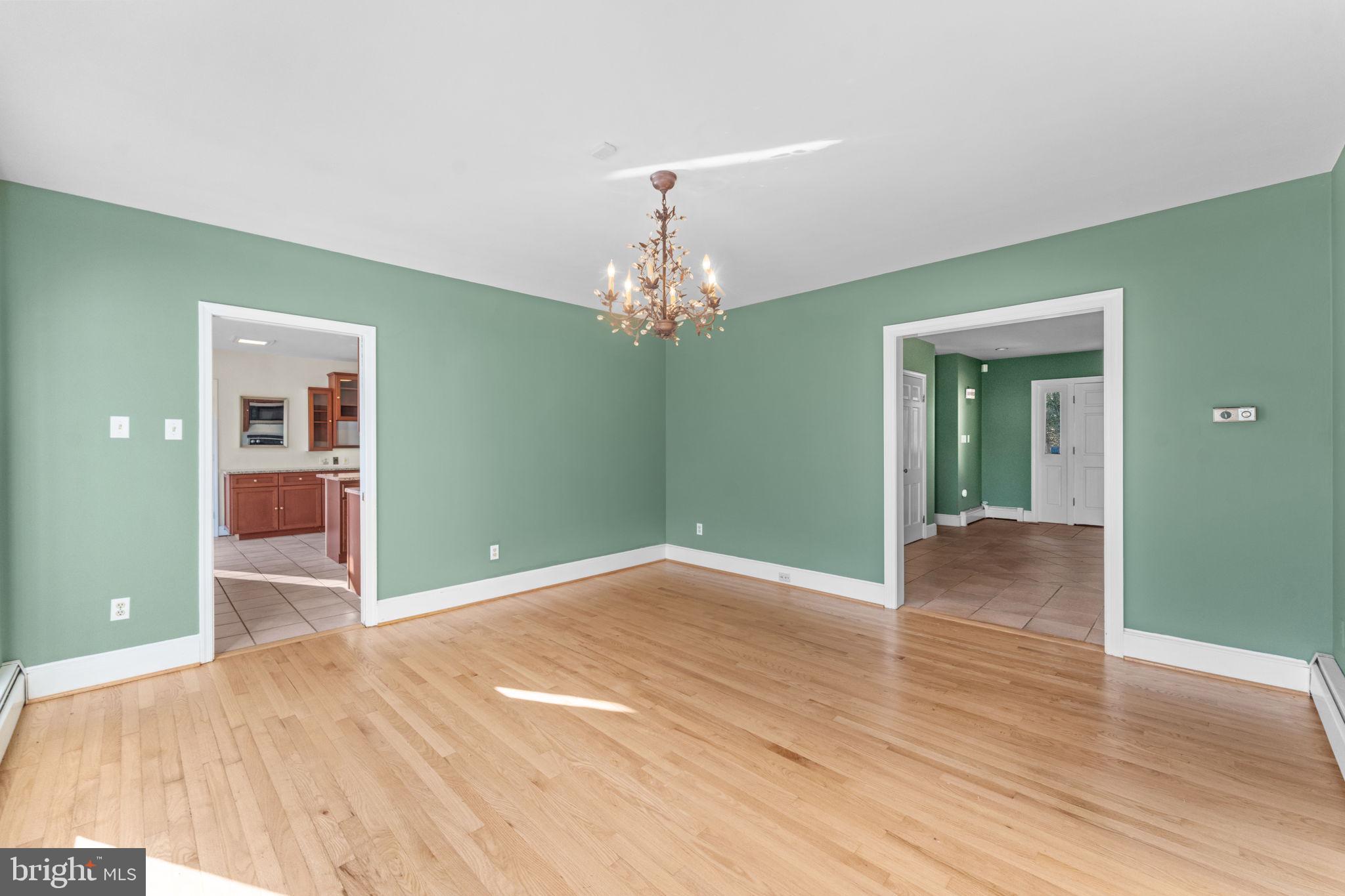 901 Walker Road Great Falls, VA 22066 - Photo 11 of 76