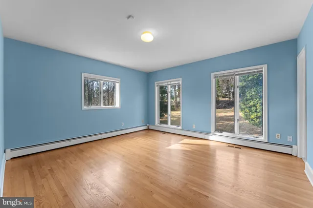 $4,895 | 901 Walker Road, Great Falls, VA 22066